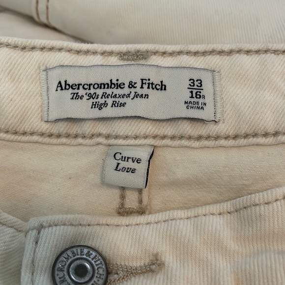 Abercrombie Curve Love High Rise 90s Relaxed Jean - 33 Cream - Picture 4 of 7